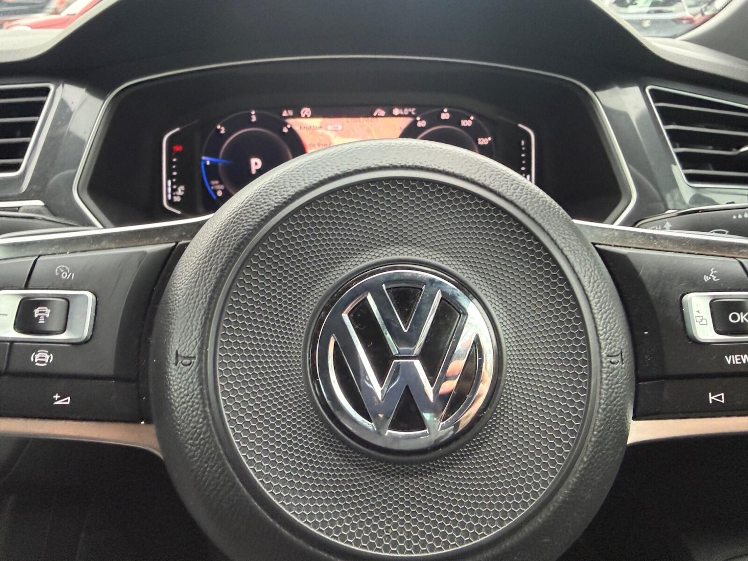 Used Volkswagen Tiguan 2019 for sale - 77600300: Photo 36