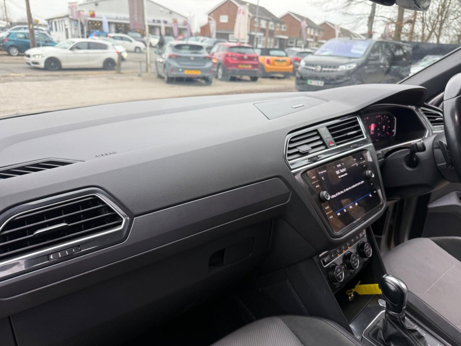Used Volkswagen Tiguan 2019 for sale - 77600300: Photo 38