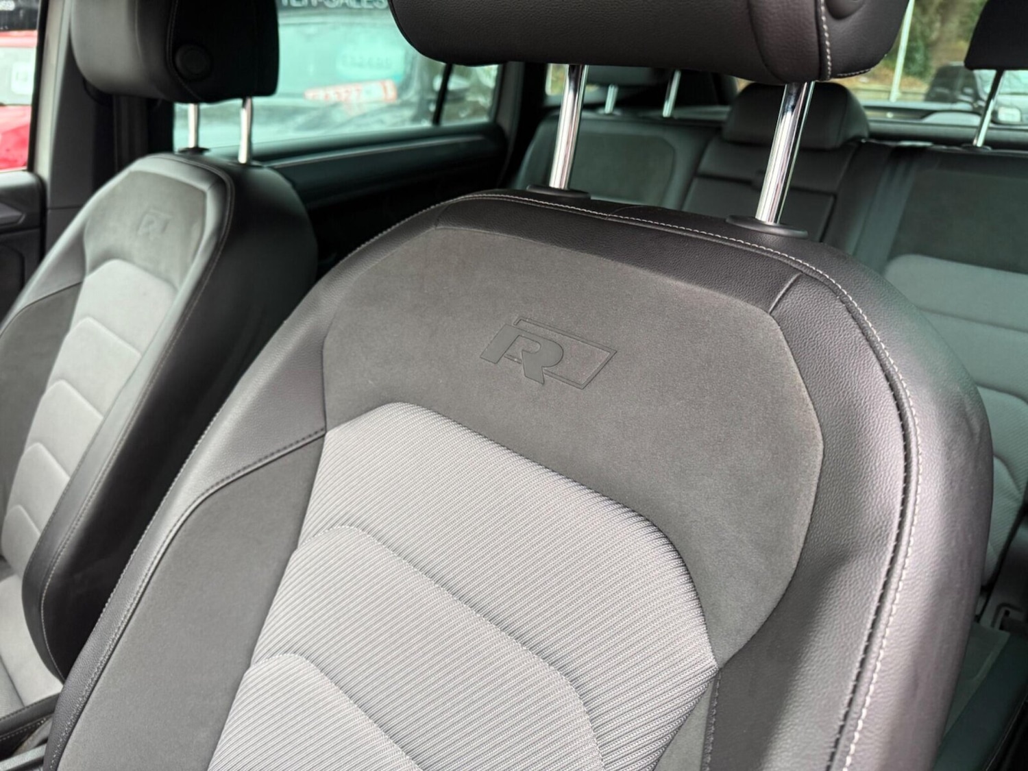 Used Volkswagen Tiguan 2019 for sale - 77600300: Photo 42