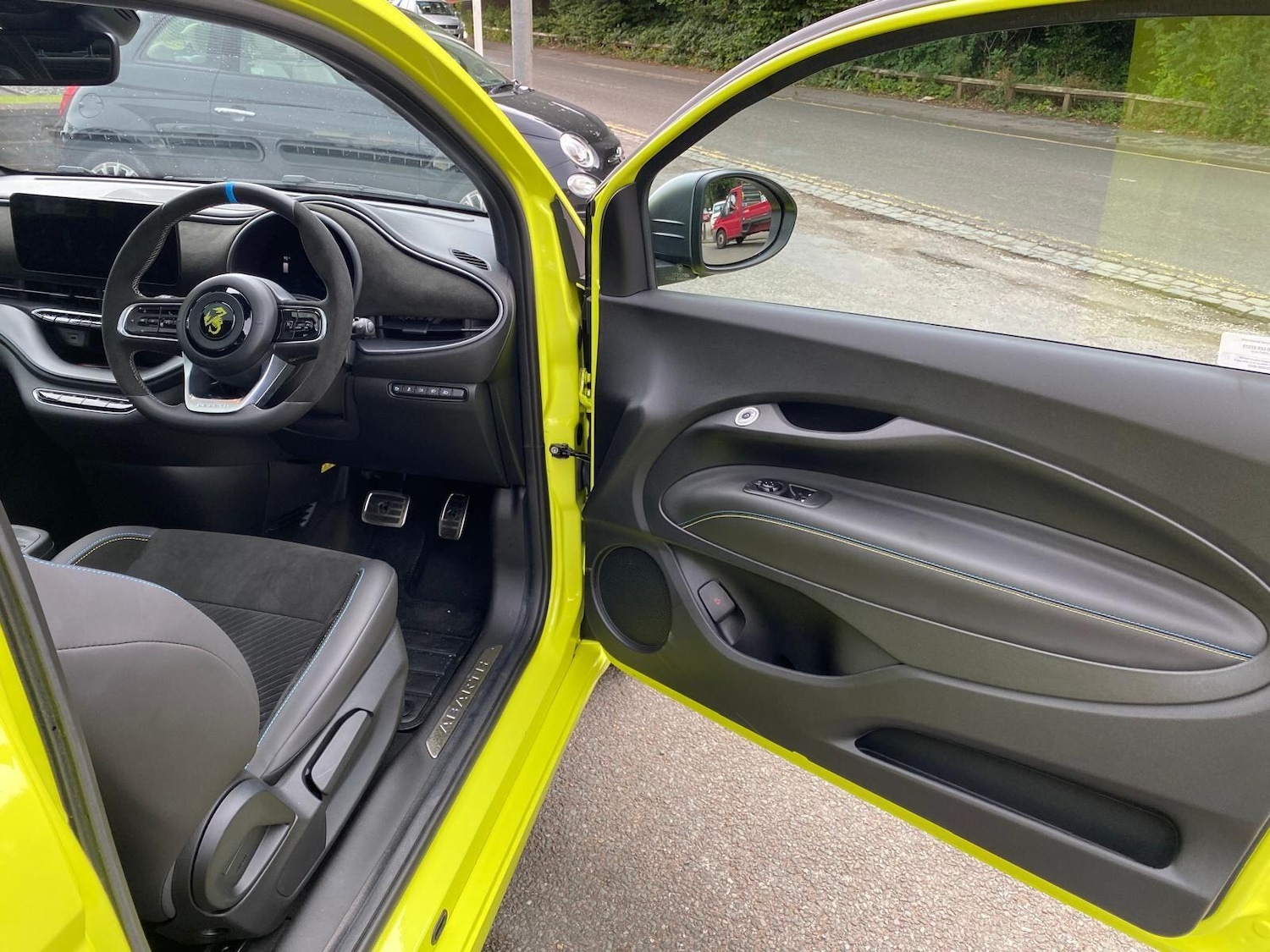 Used Abarth 500 2024 for sale - 76355232: Photo 24