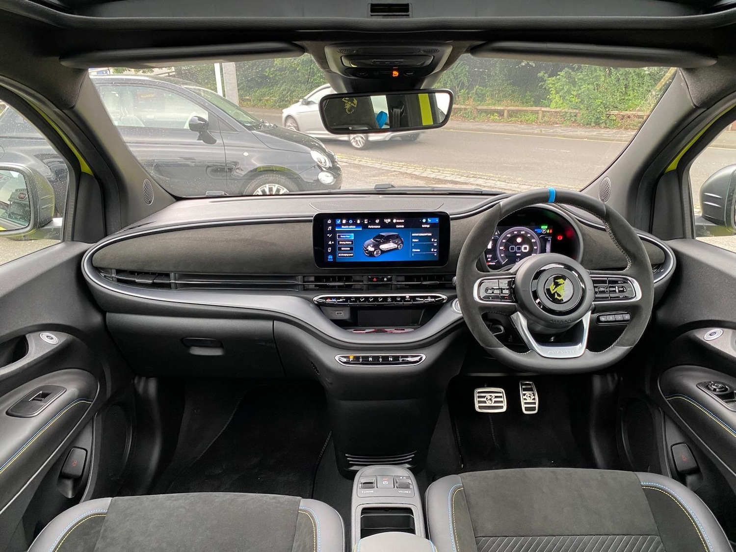 Used Abarth 500 2024 for sale - 76355232: Photo 7