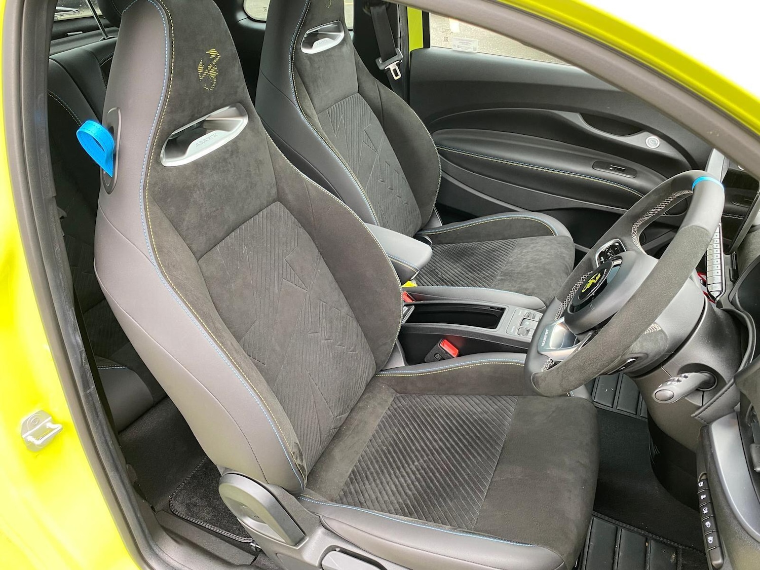 Used Abarth 500 2024 for sale - 76355232: Photo 9