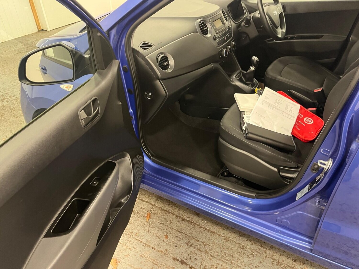 Used Hyundai i10 2018 for sale - 76117023: Photo 29