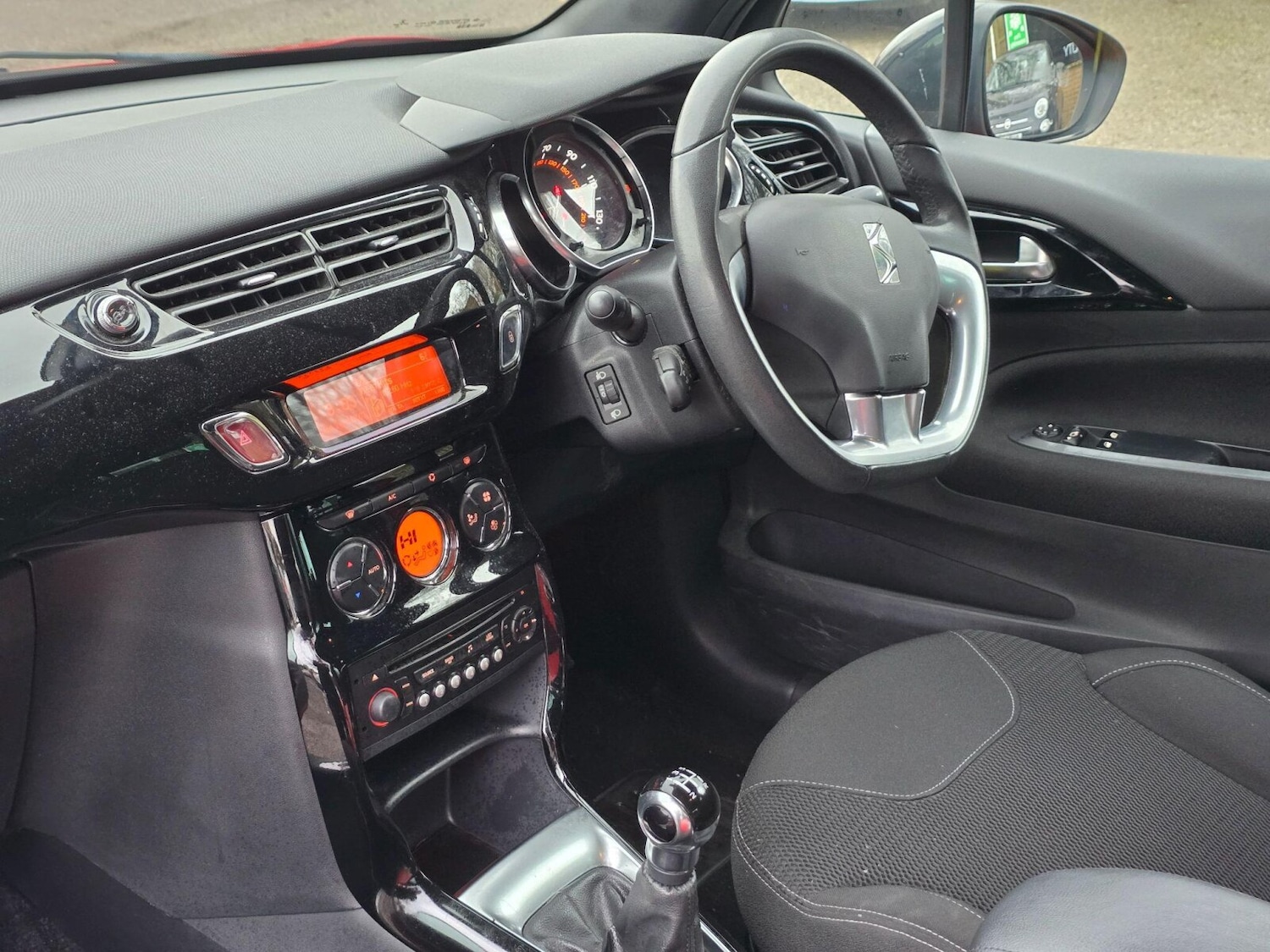 Used Citroen DS3 2013 for sale - 77636248: Photo 15