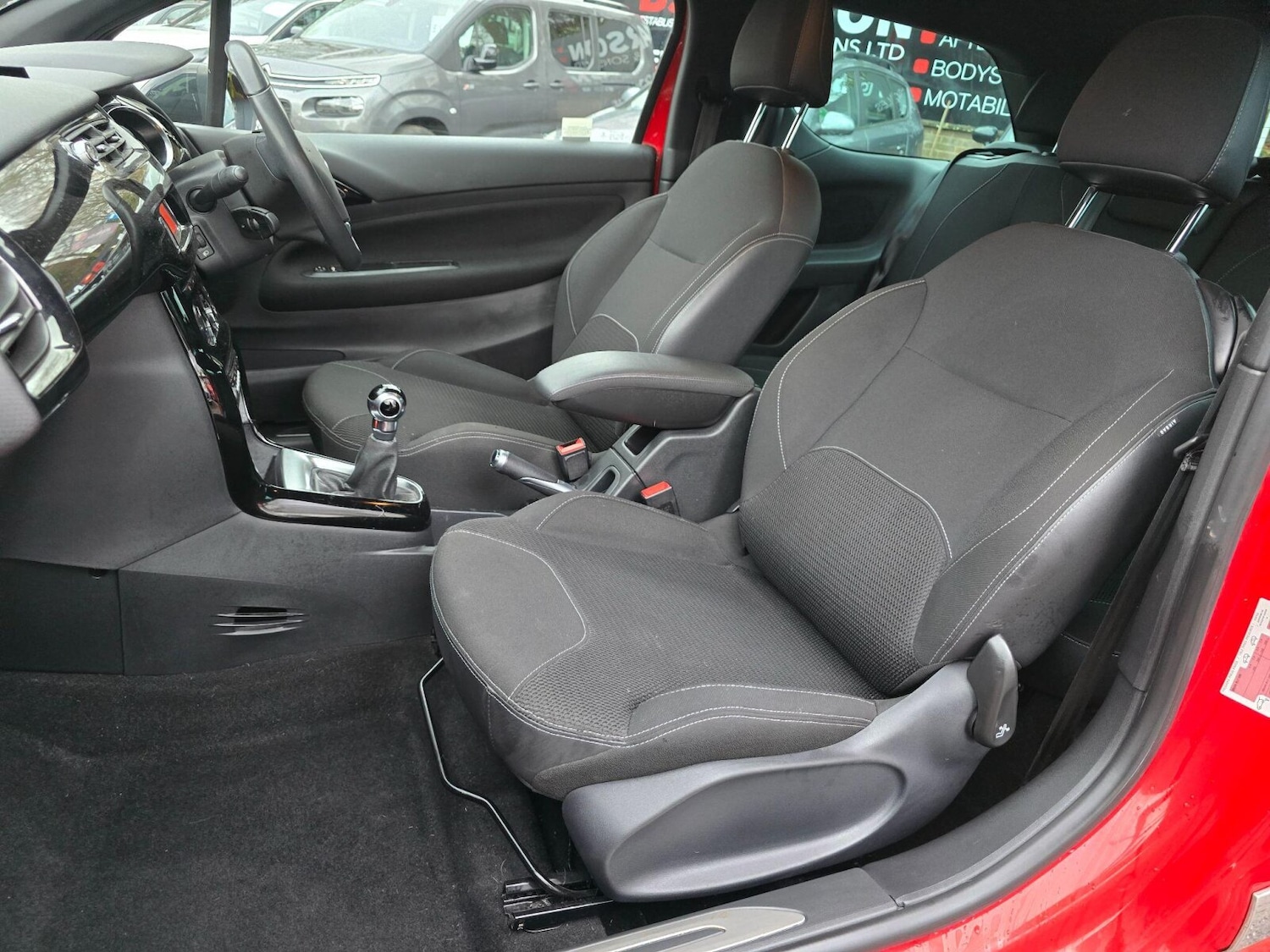 Used Citroen DS3 2013 for sale - 77636248: Photo 40