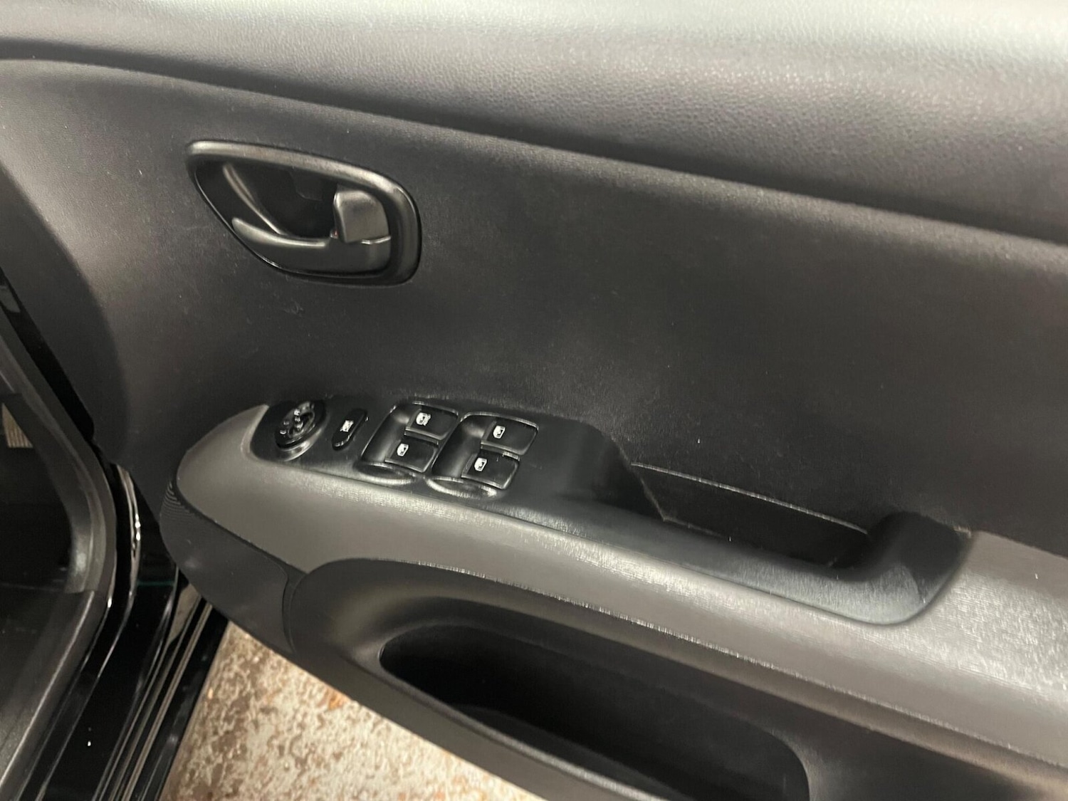 Used Hyundai i10 2013 for sale - 75751056: Photo 15