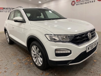 Used Volkswagen T-Roc 2018 for sale - 77570087: Photo