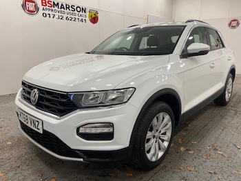 Used Volkswagen T-Roc 2018 for sale - 77570087: Photo