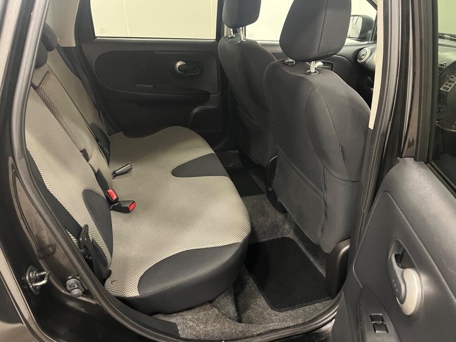 Used Nissan Note 2010 for sale - 77256513: Photo 16