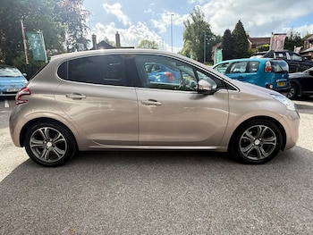 Used Peugeot 208 2012 for sale - 78603422: Photo