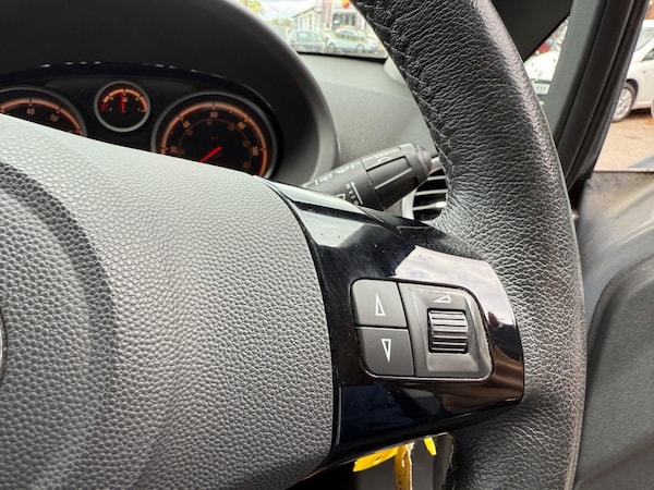 Used Vauxhall Corsa 2014 for sale - 75391988: Photo 31