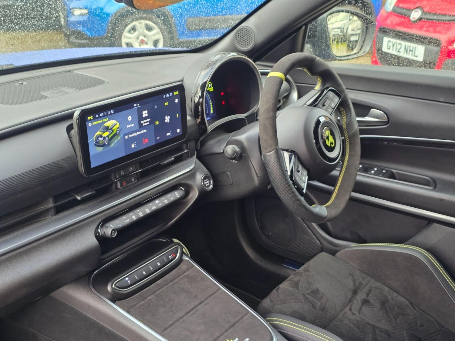 Used Abarth 600e 2025 for sale - 77165518: Photo 14