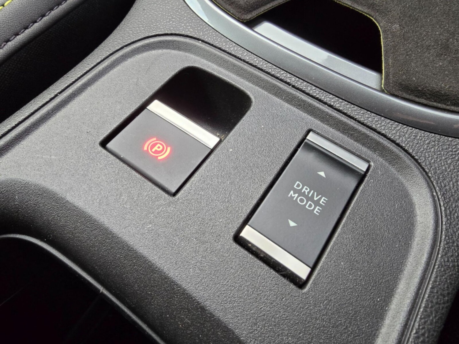 Used Abarth 600e 2025 for sale - 77165518: Photo 34