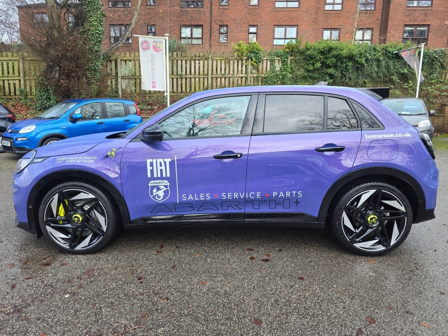 Used Abarth 600e 2025 for sale - 77165518: Photo 7