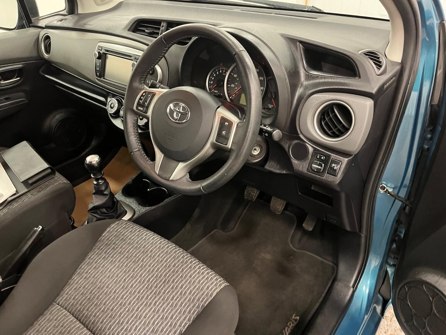 Used Toyota Yaris 2013 for sale - 77235503: Photo 10