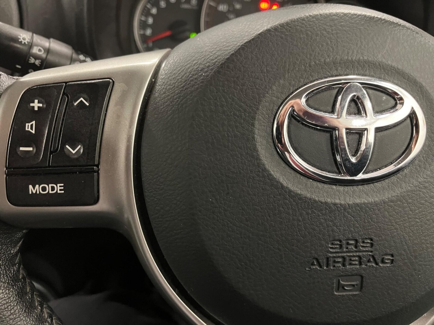 Used Toyota Yaris 2013 for sale - 77235503: Photo 18