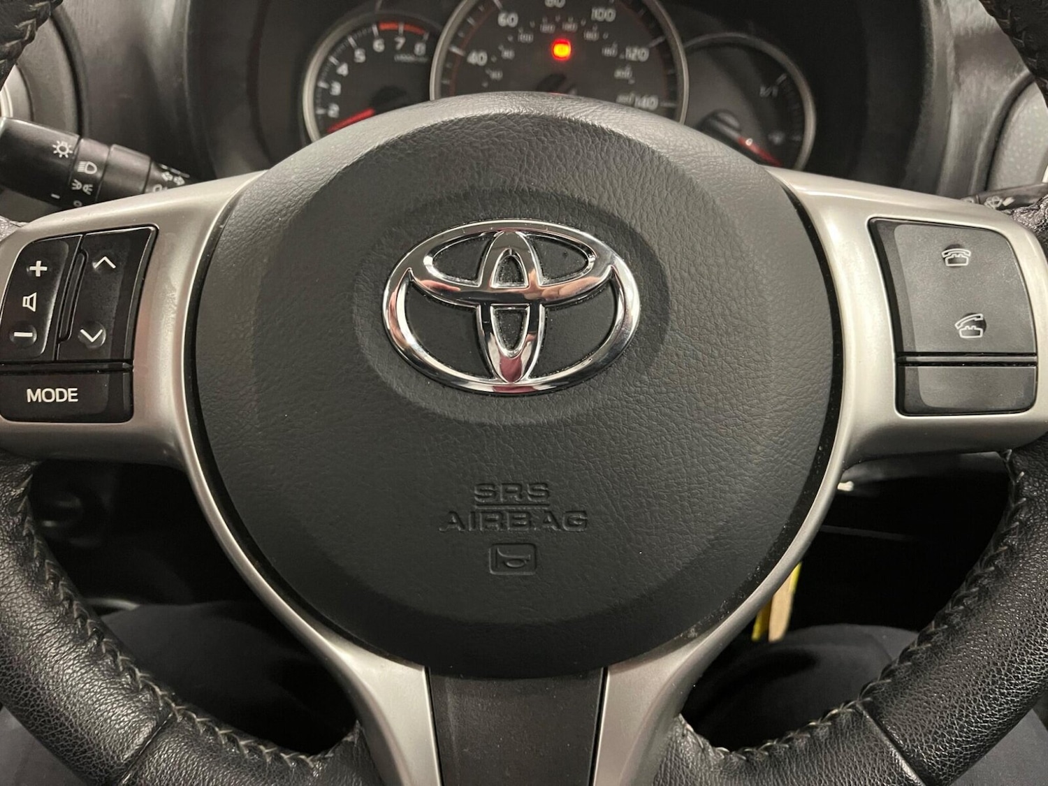 Used Toyota Yaris 2013 for sale - 77235503: Photo 19
