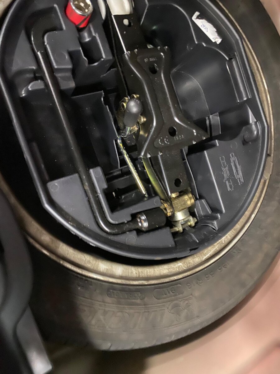 Used Citroen C3 Picasso 2015 for sale - 77934281: Photo 38