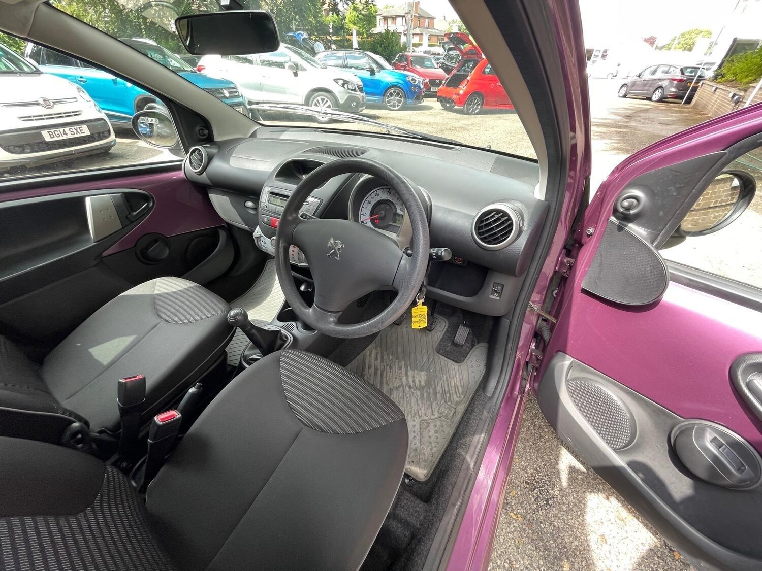 2013 Peugeot 107 1.0 12V Active Euro 5 5dr Hatchback Petrol Manual - Picture 11 of 24