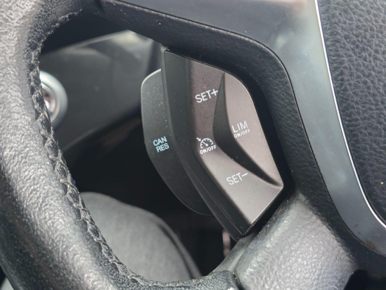 Used Ford Kuga 2016 for sale - 77326361: Photo 25