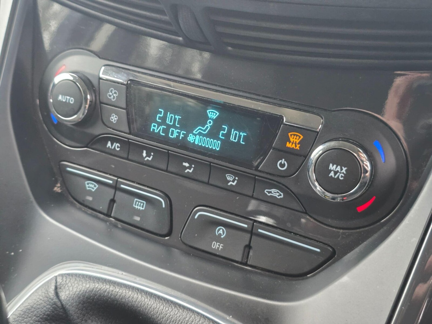 Used Ford Kuga 2016 for sale - 77326361: Photo 37