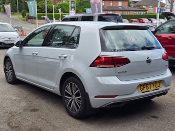 Used Volkswagen Golf 2017 for sale - 78892550: Photo