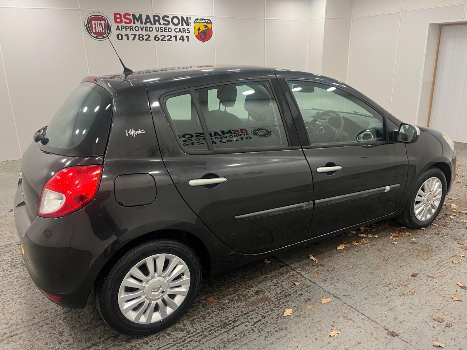 Used Renault Clio 2010 for sale - 76817906: Photo 12