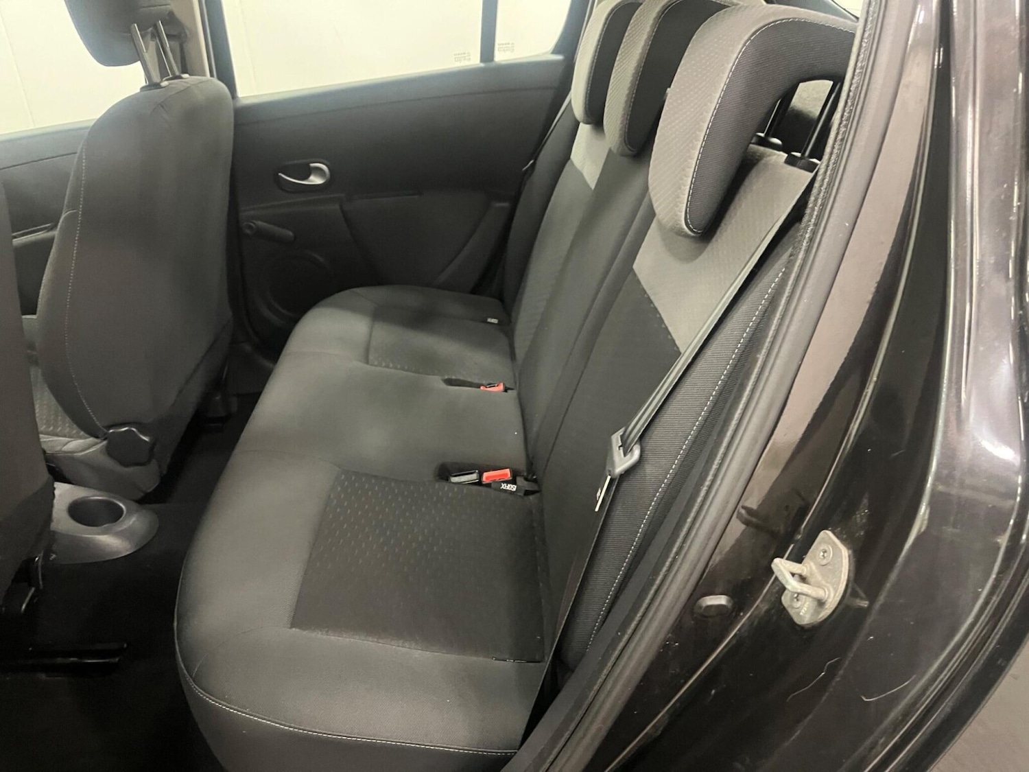 Used Renault Clio 2010 for sale - 76817906: Photo 21