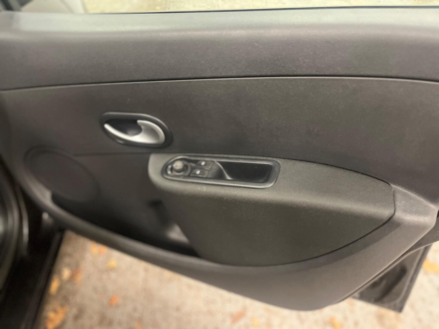 Used Renault Clio 2010 for sale - 76817906: Photo 22