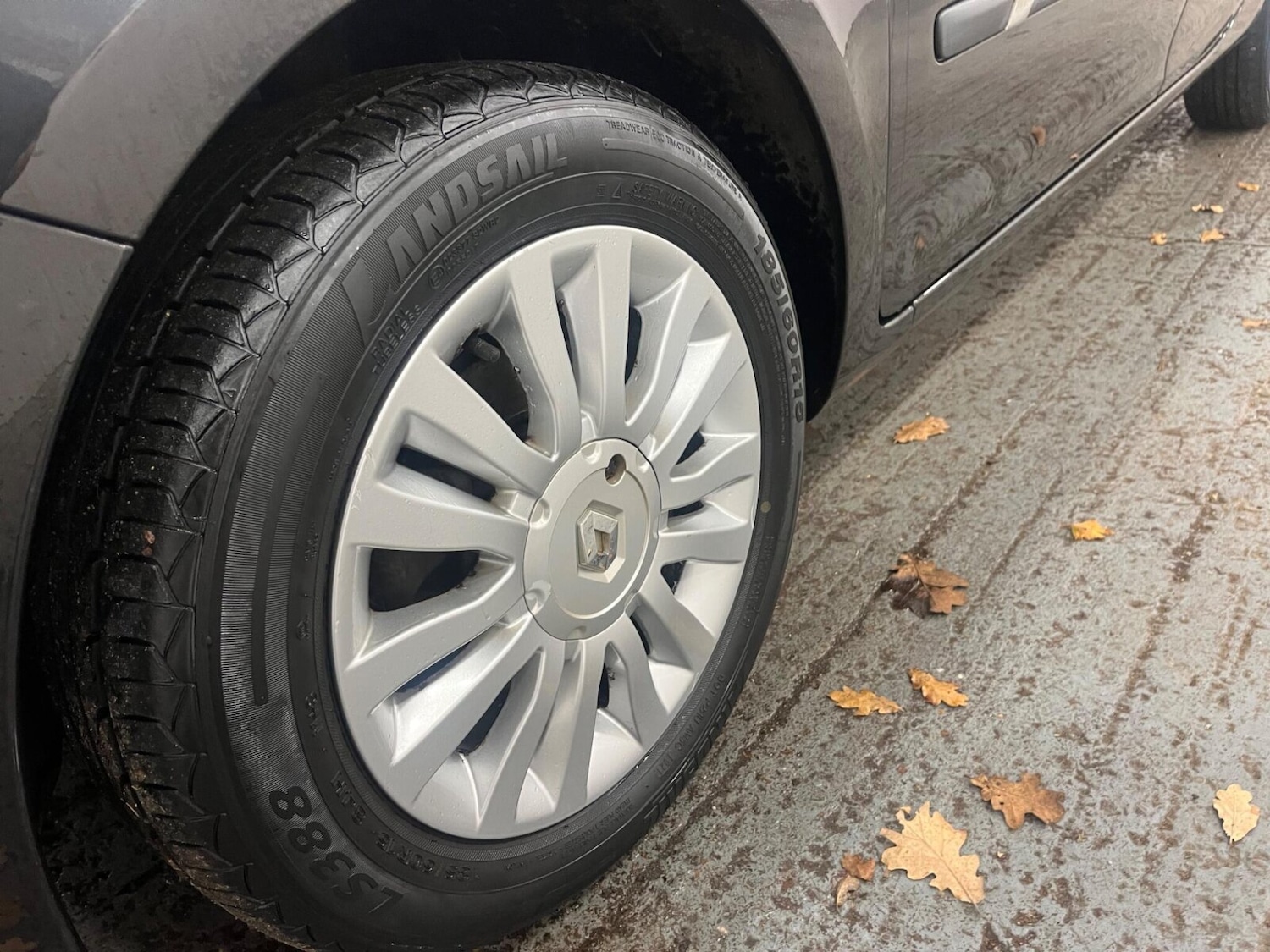 Used Renault Clio 2010 for sale - 76817906: Photo 27