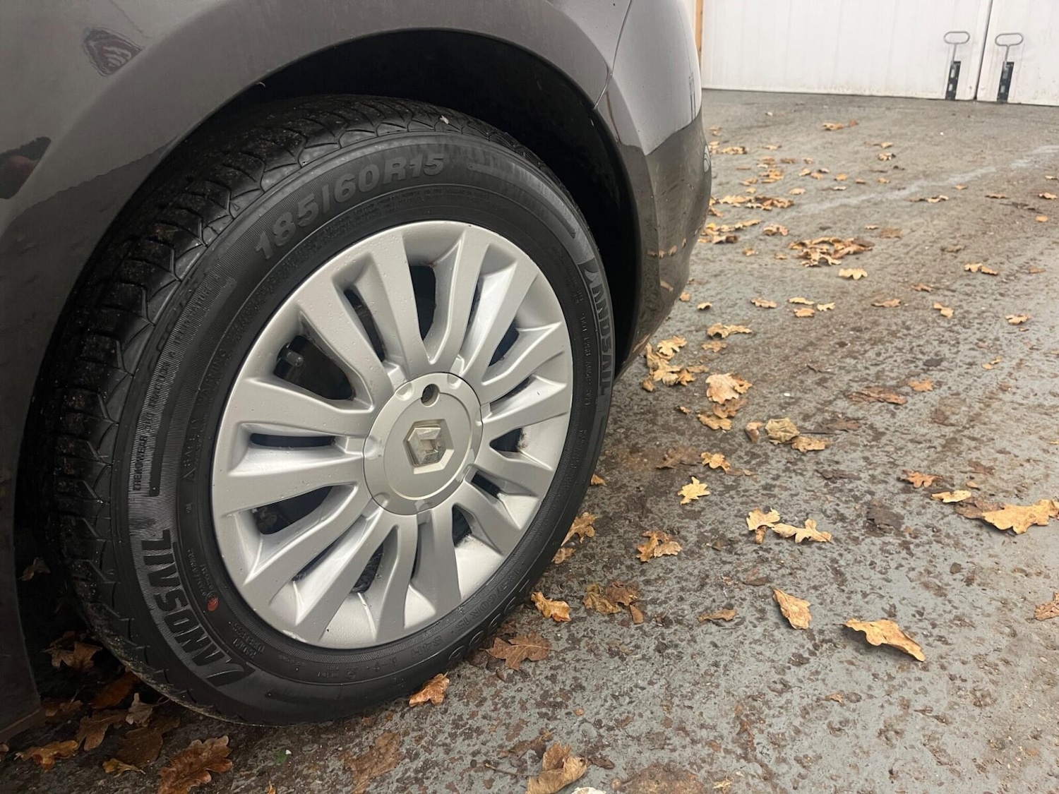 Used Renault Clio 2010 for sale - 76817906: Photo 28