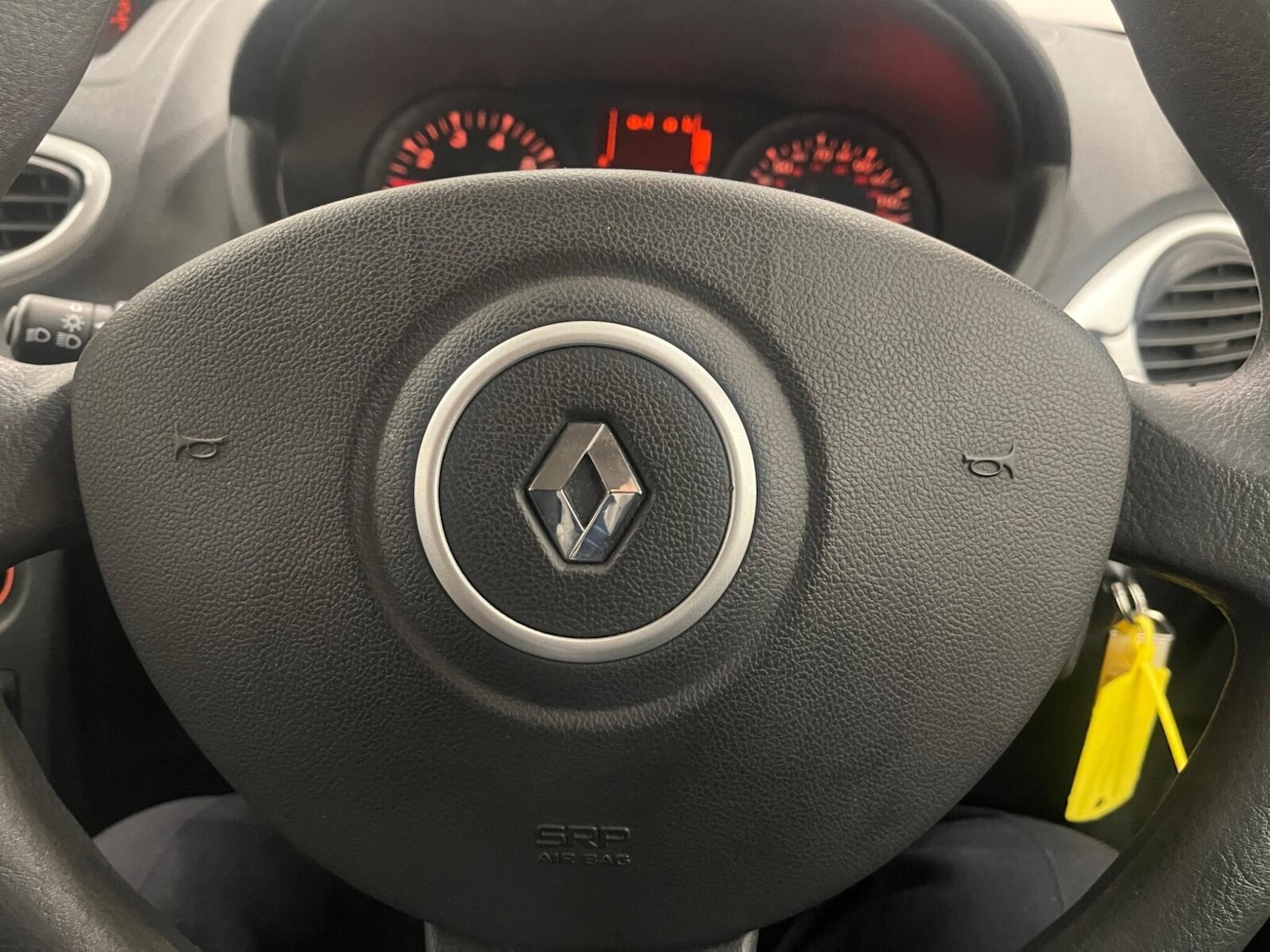 Used Renault Clio 2010 for sale - 76817906: Photo 39