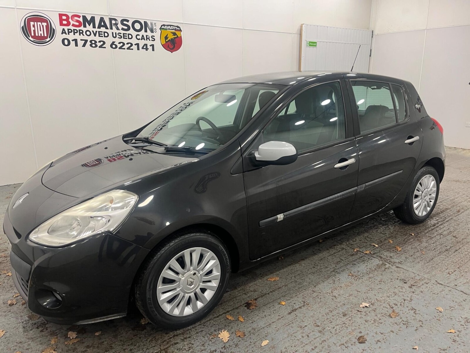 Used Renault Clio 2010 for sale - 76817906: Photo 8