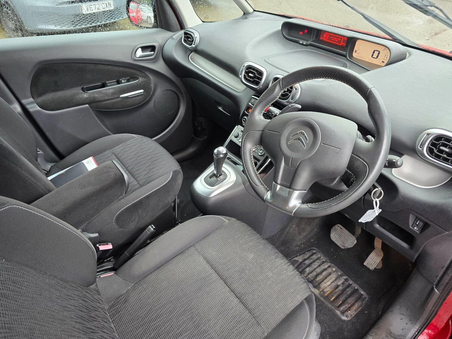 Used Citroen C3 Picasso 2014 for sale - 77911207: Photo 43