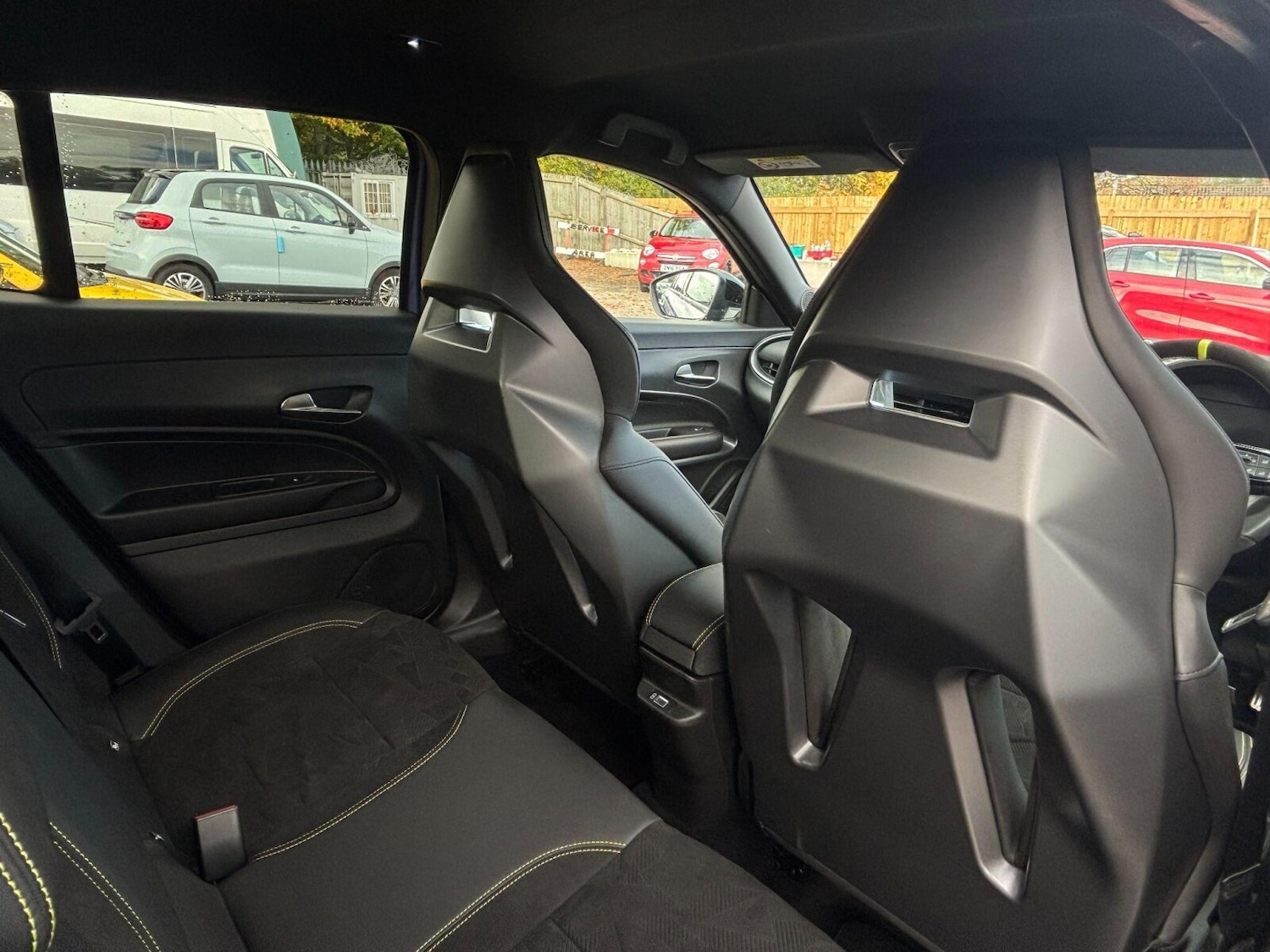 Used Abarth 600e 2025 for sale - 76434934: Photo 13