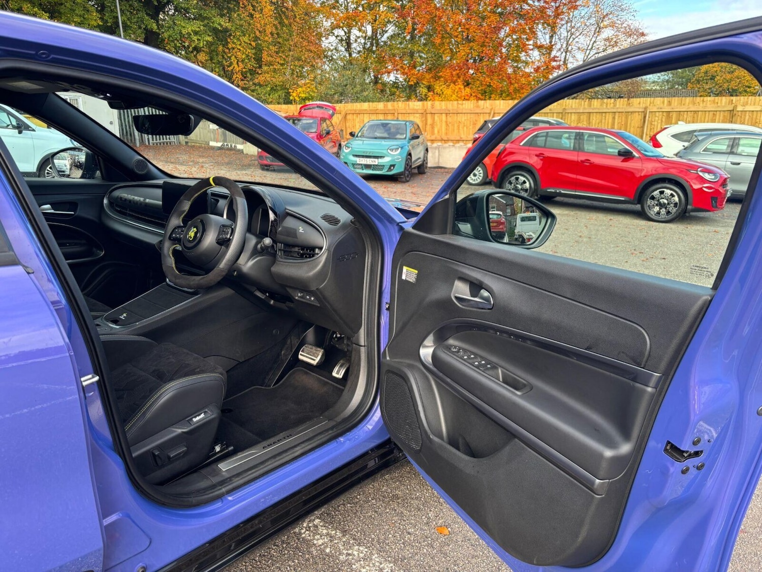 Used Abarth 600e 2025 for sale - 76434934: Photo 21