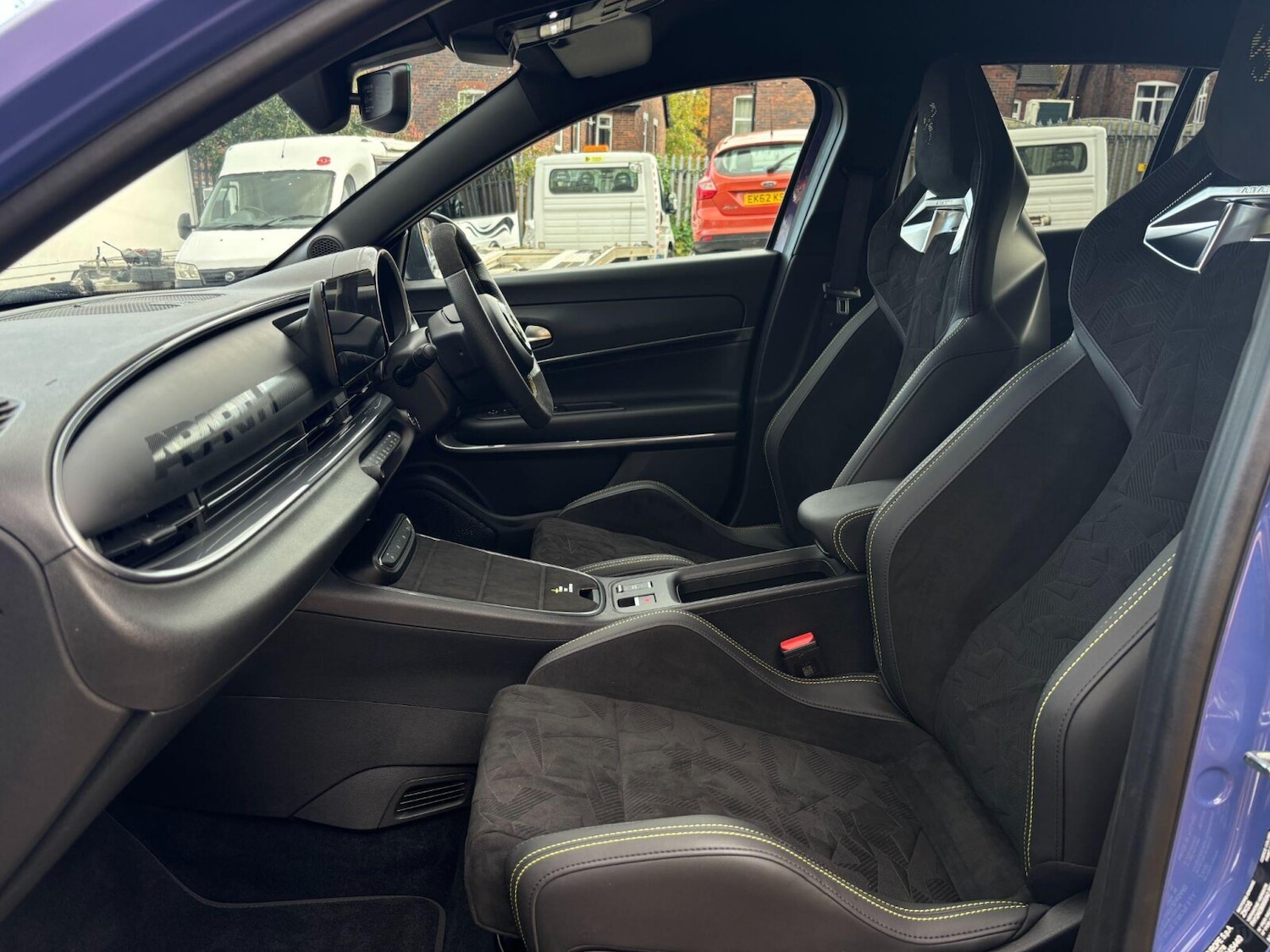 Used Abarth 600e 2025 for sale - 76434934: Photo 36