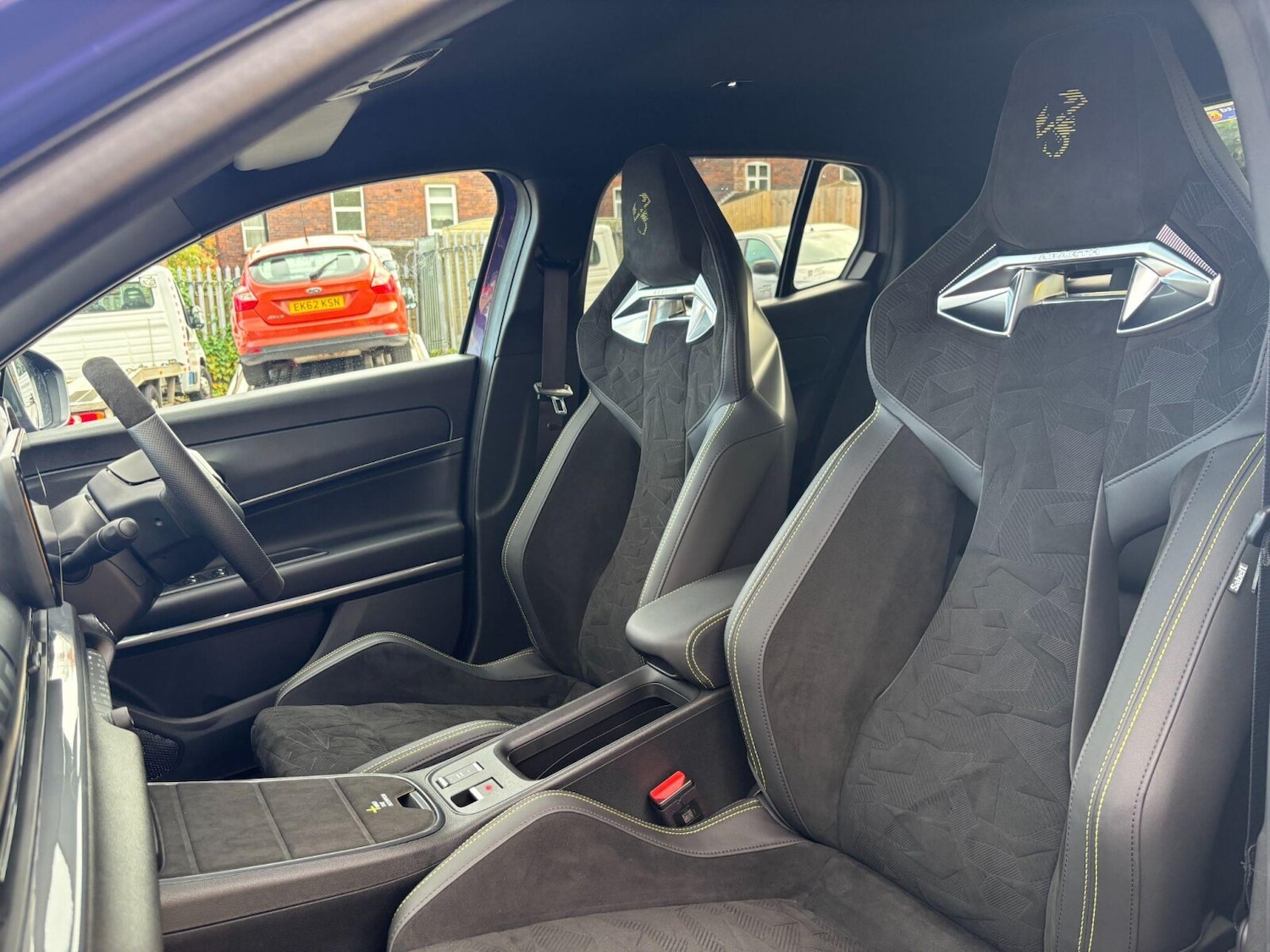 Used Abarth 600e 2025 for sale - 76434934: Photo 37