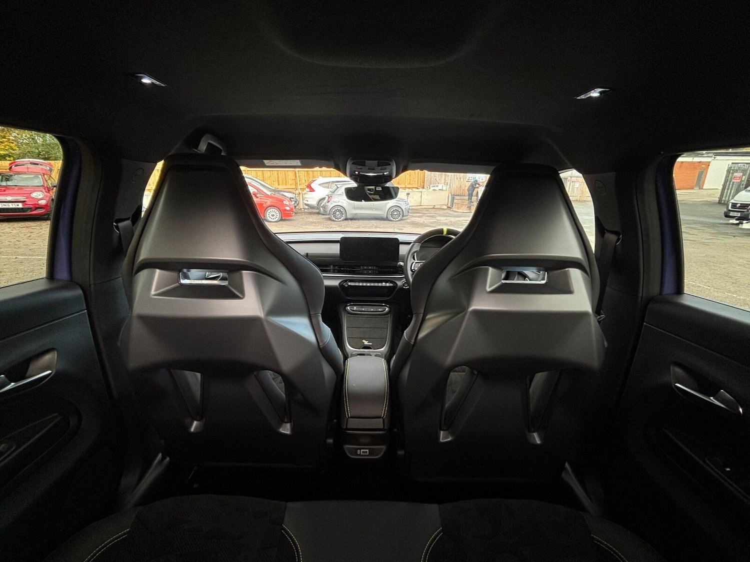 Used Abarth 600e 2025 for sale - 76434934: Photo 8