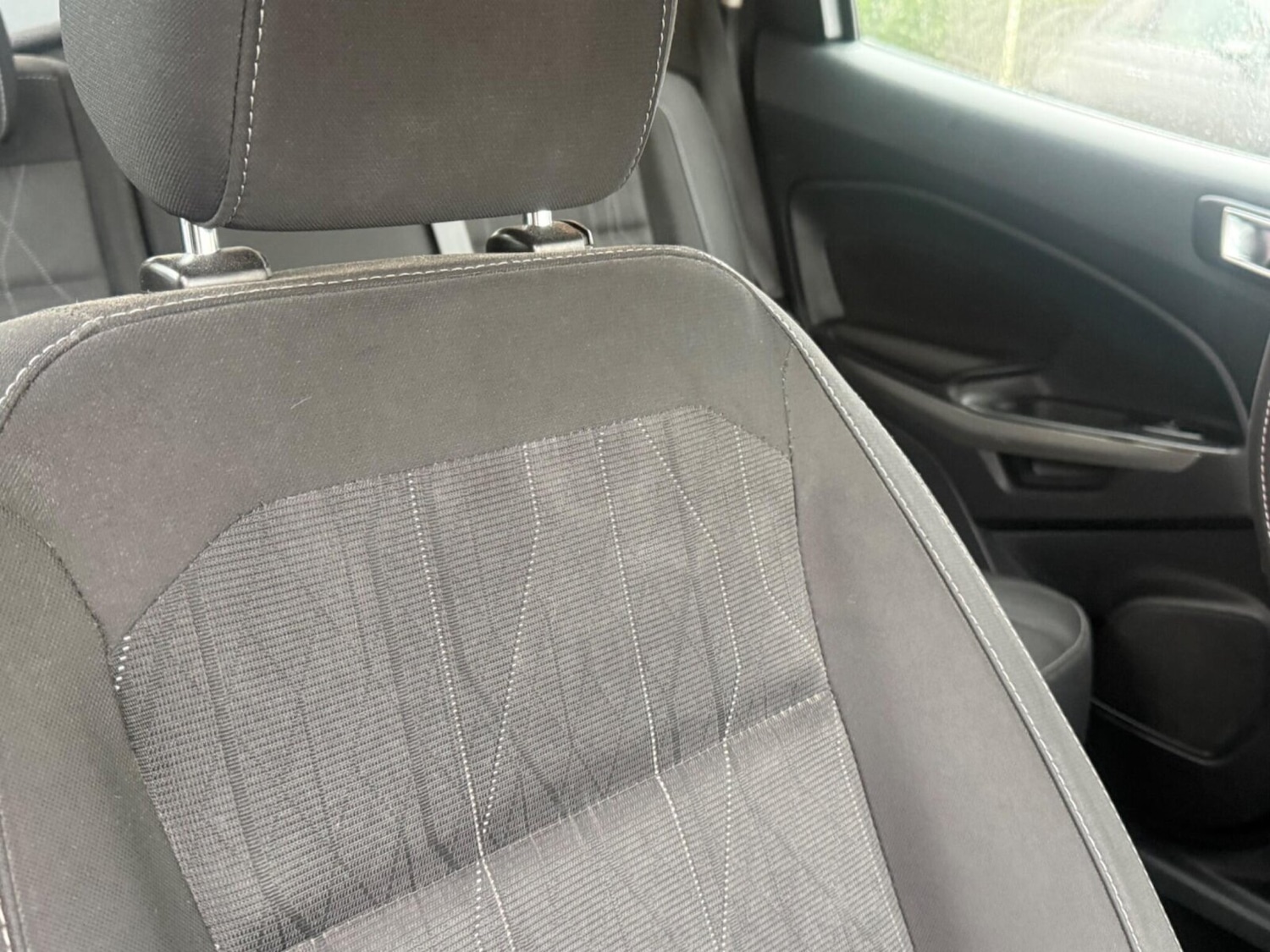 Used Ford Ecosport 2018 for sale - 77570093: Photo 16