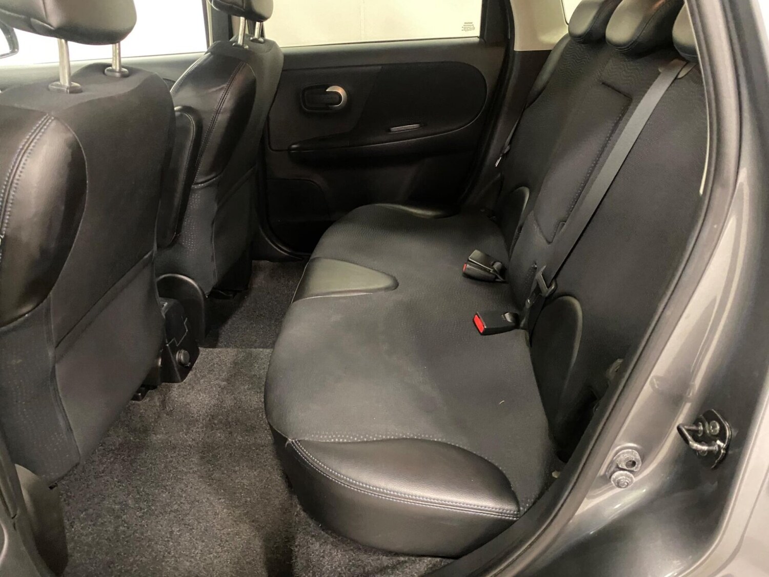 2012 Nissan Note 1.4 16V n-tec+ Euro 5 5dr MPV Petrol Manual - Picture 16 of 24