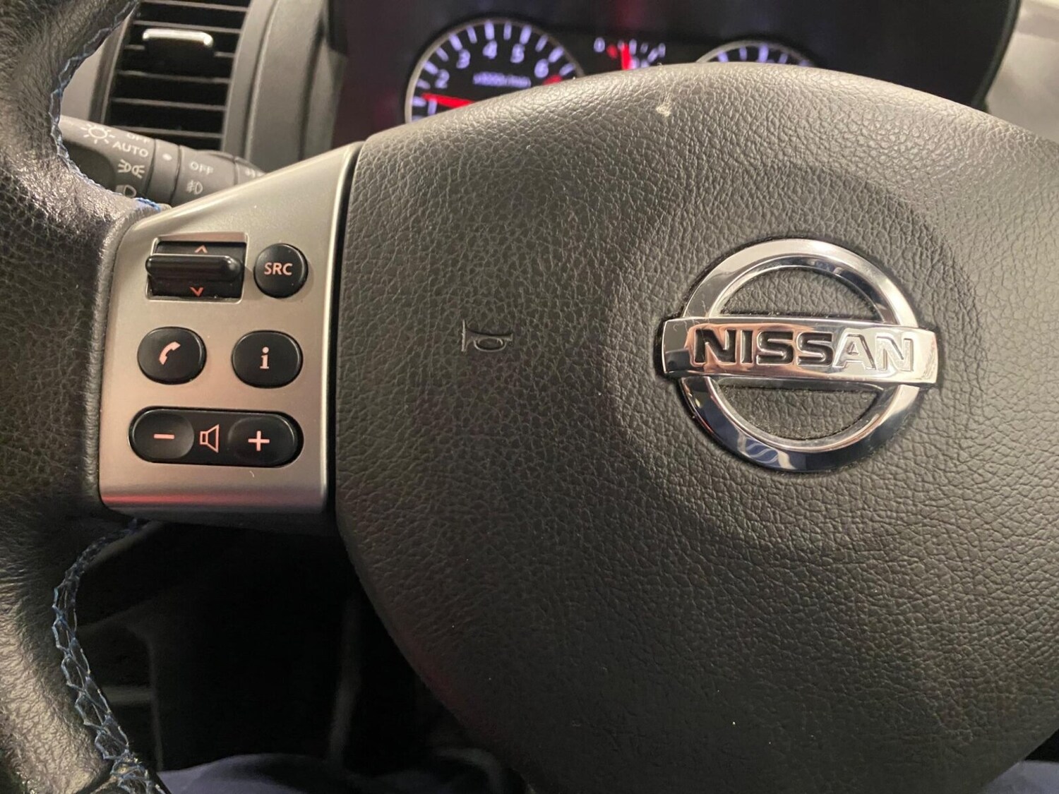 2012 Nissan Note 1.4 16V n-tec+ Euro 5 5dr MPV Petrol Manual - Picture 17 of 24