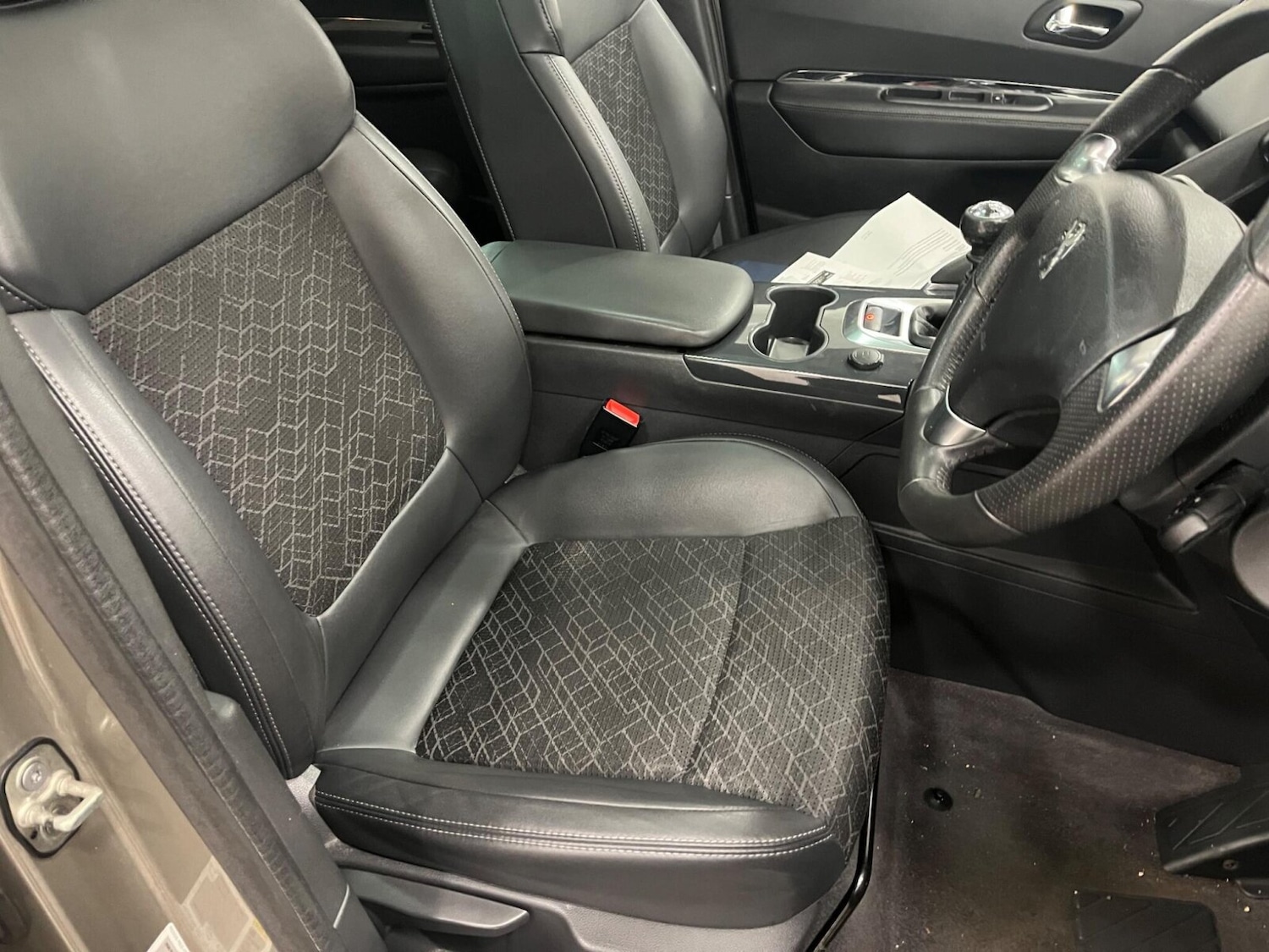 Used Peugeot 3008 2016 for sale - 77504269: Photo 11