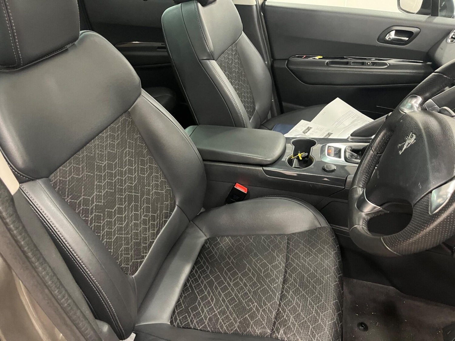 Used Peugeot 3008 2016 for sale - 77504269: Photo 21