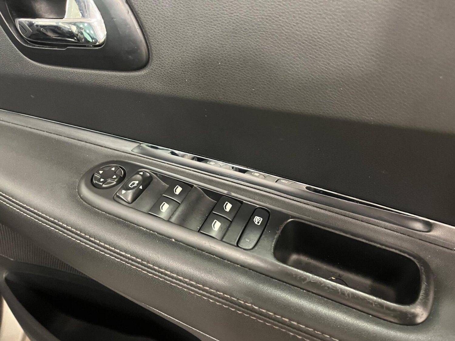 Used Peugeot 3008 2016 for sale - 77504269: Photo 6