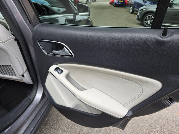 Used Mercedes-Benz GLA 2014 for sale - 76092035: Photo 46