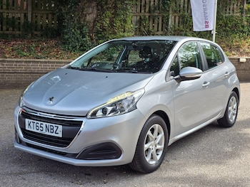 Used Peugeot 208 2016 for sale - 79202843: Photo