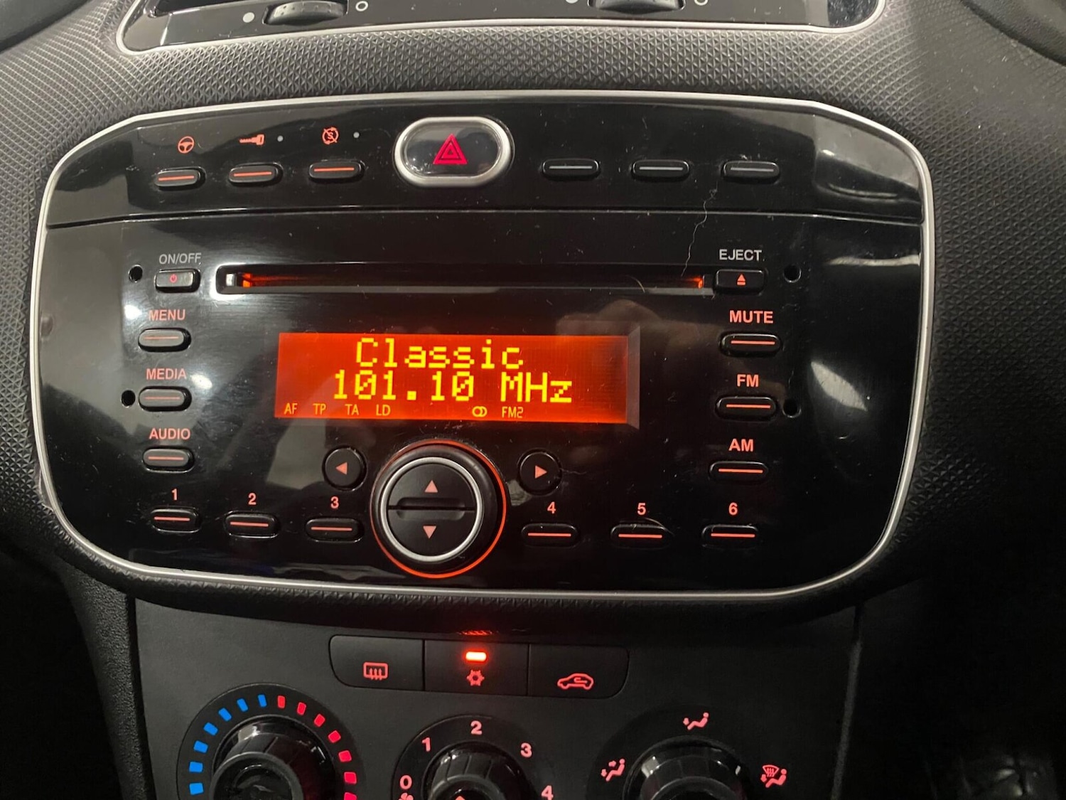 Used Fiat Punto 2012 for sale - 77975560: Photo 17