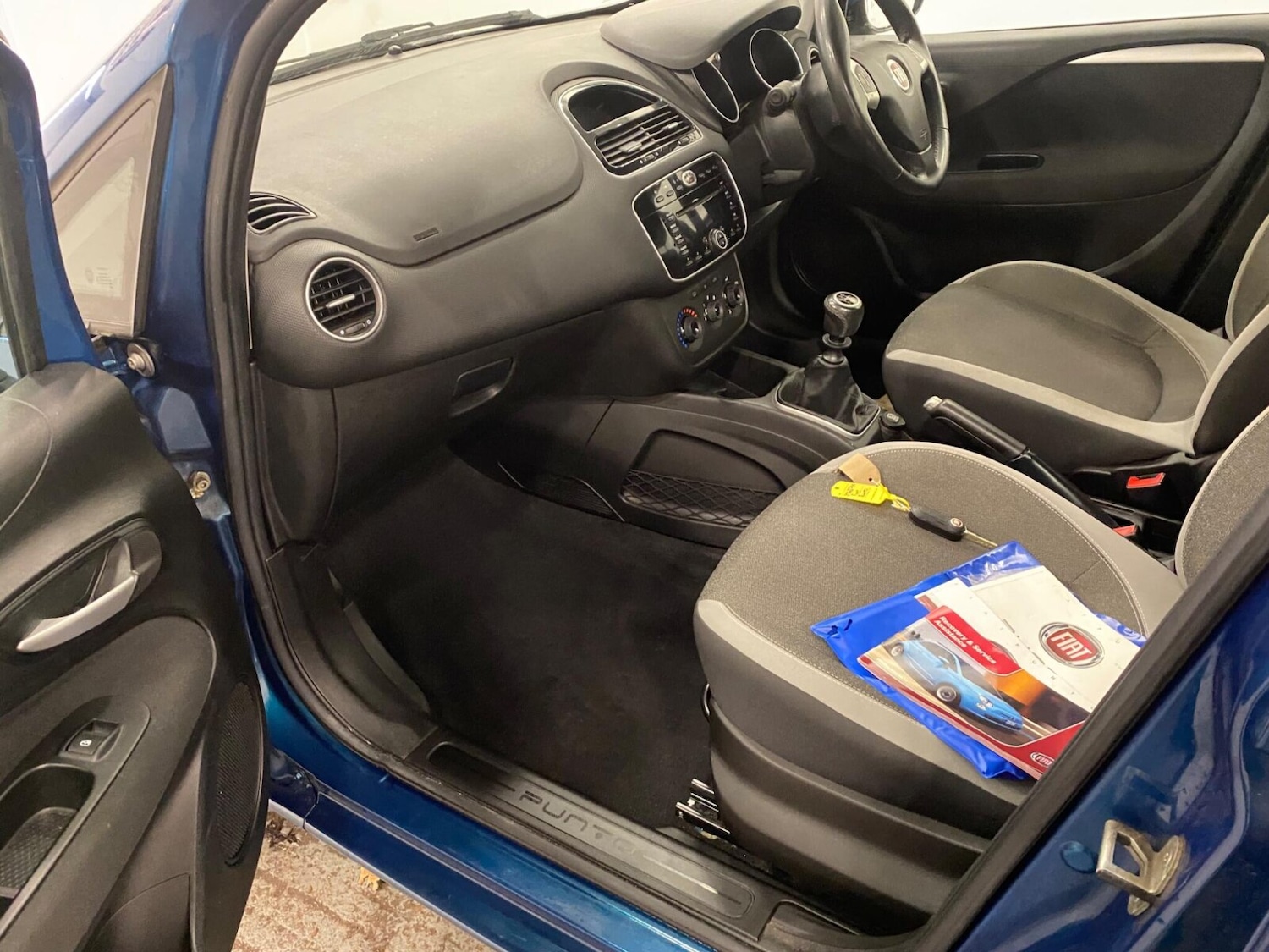 Used Fiat Punto 2012 for sale - 77975560: Photo 24