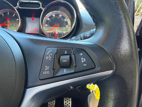Used Vauxhall ADAM 2015 for sale - 76092101: Photo 31